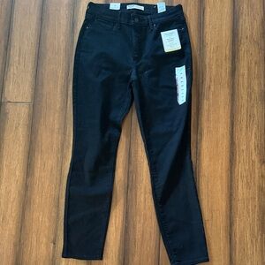 Levi's Women's Classic Black Skinny Jeans